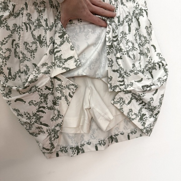 Nike Golf Lady Golfers All-Over Pattern Skort Medium - Picture 8 of 8